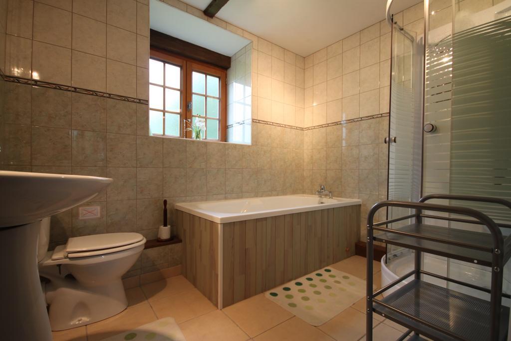 Chambres D'Hotes La Difference-Le Pressoir Rouelle Rom bilde